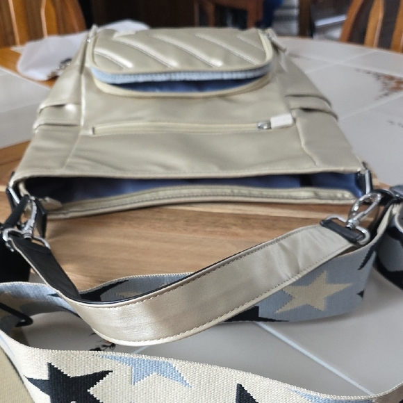 IHKWIP Zig Zag Quilted Go Getter Metallic Champagne Women's Shoulder Bag - Picture 14 of 14